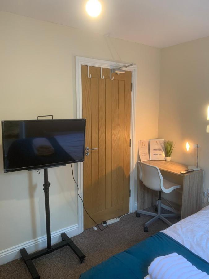 Cosy Room With Private Entrance & Ensuite Reading Extérieur photo